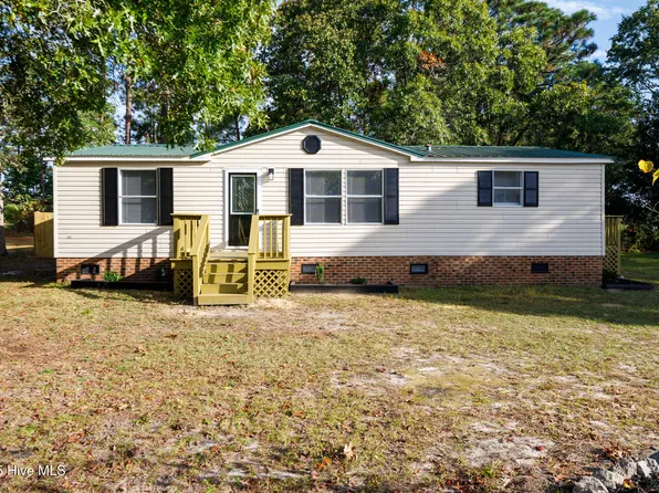 212 Heflin Road, Aberdeen, NC 28315