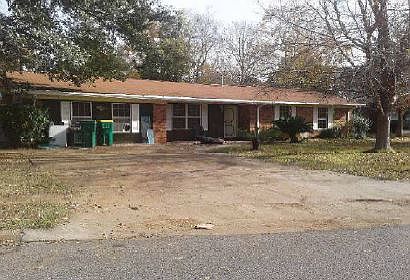 1st image of 161 Brewer Cir