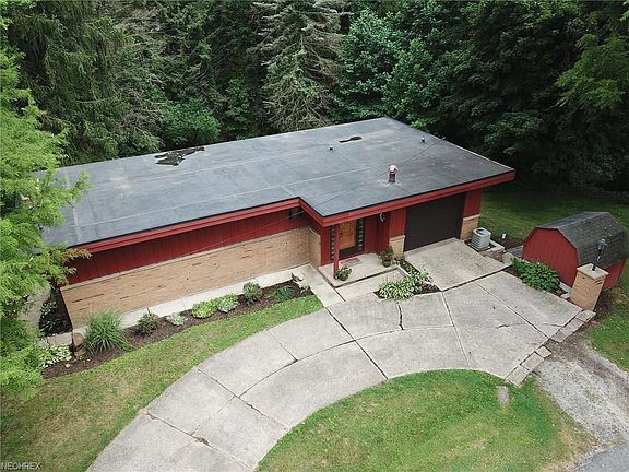 2nd image of 46 Winthrop Dr