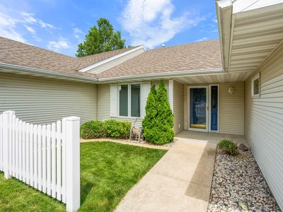 245 Lake Pointe Dr, Oshkosh, WI, 54904