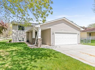 7603 Aldrich Cir N, Brooklyn Park, MN 55444