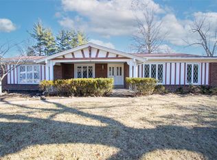 318 Sudbury Ln, Ballwin, MO 63011