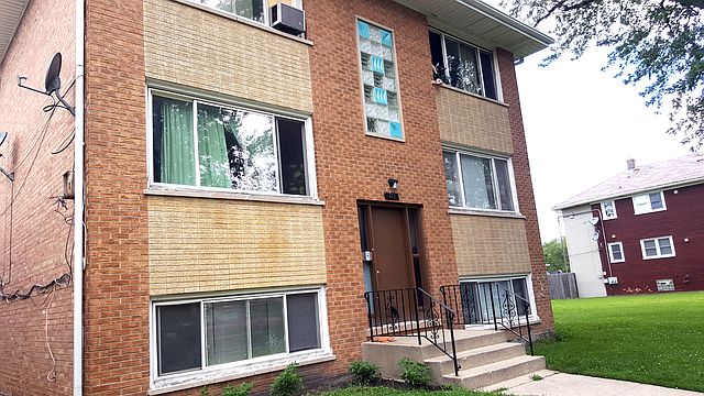 1st image of 112 N 12th Ave APT 4