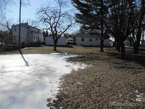 5th image of 26776 Fernwood St