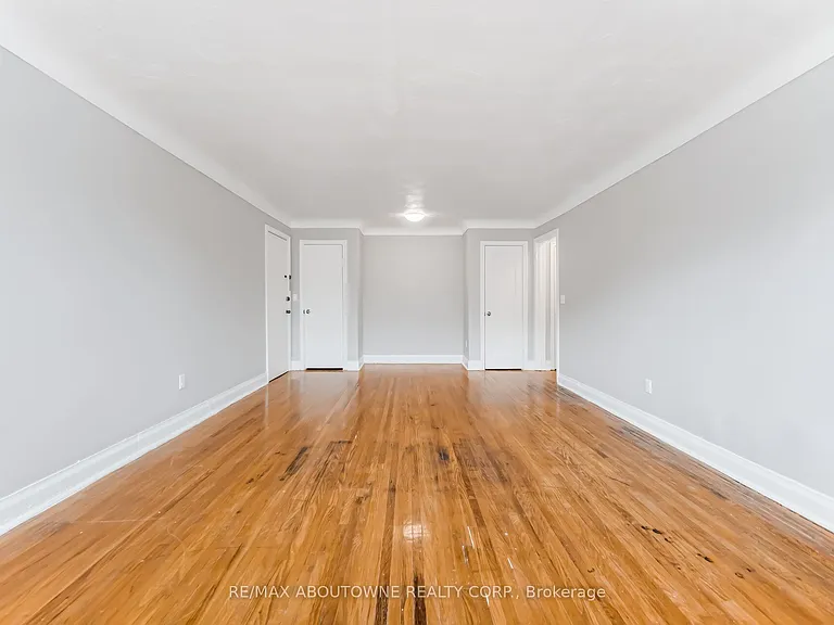1037 Churchill Ave E #7 — Photo 11