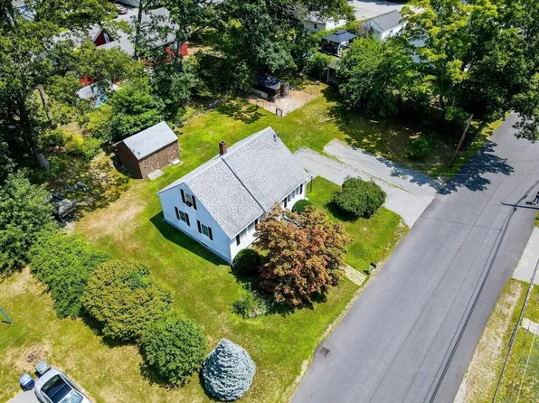 231 Bouchard Ave, Dracut, MA 01826