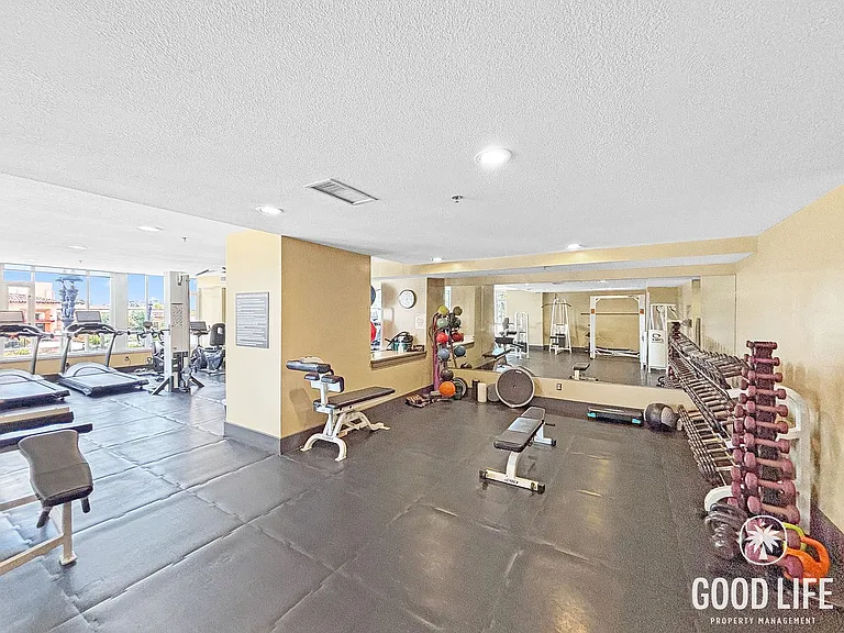 700 W Harbor Dr W #1306 — Photo 23