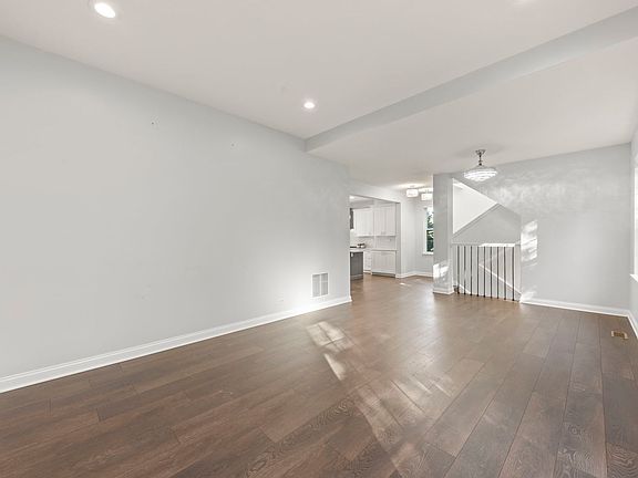 5th image of 1165 Orangery Ct #1165