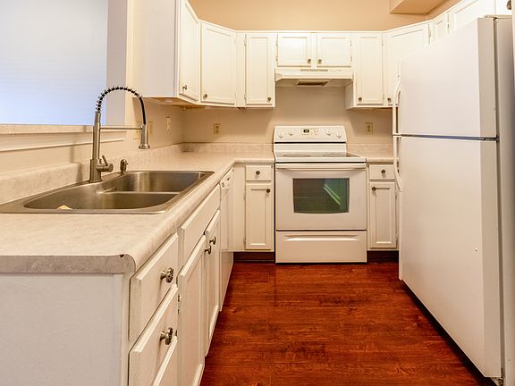 5th image of 1024 S Montgomery Rd