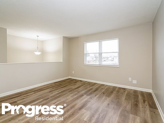 4th image of 3901 Mistletoe Dr