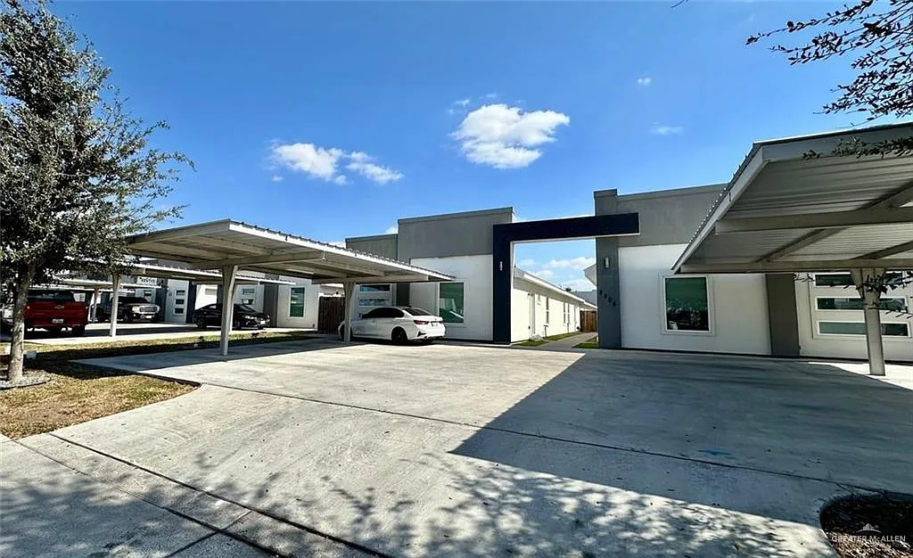 3 bed, 2.0 bath, 4320 sqft, $1,250 — Photo 1