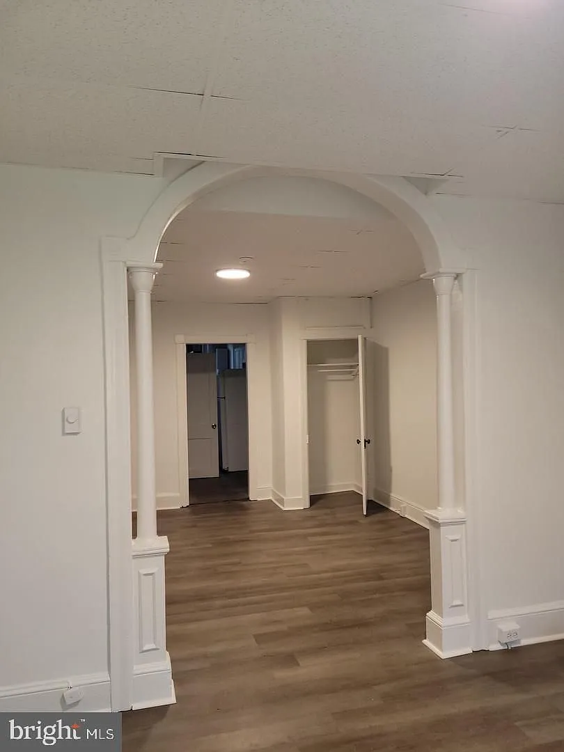 1 bed, 1.0 bath, 7370 sqft, $1,125 — Photo 2