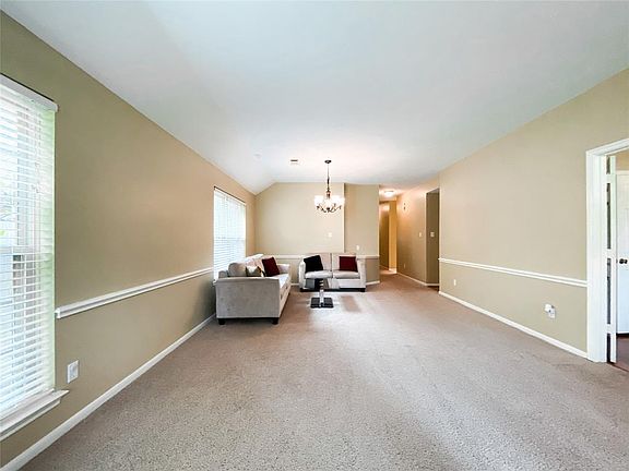 4th image of 22842 Red River Dr