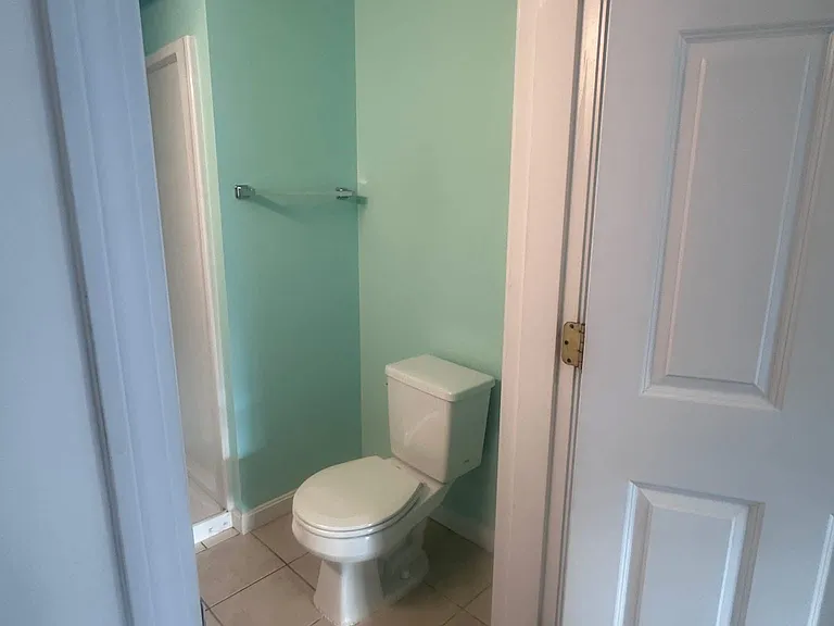 46 N Ashland St — Photo 7