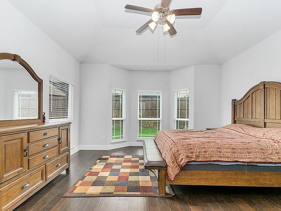 5th image of 6441 Dove Chase Ln