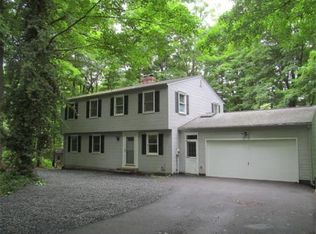 17 Morgan Cir, Amherst, MA 01002