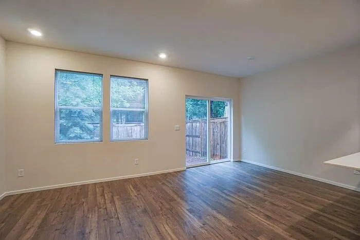 5824 NE 80th Ct — Photo 16