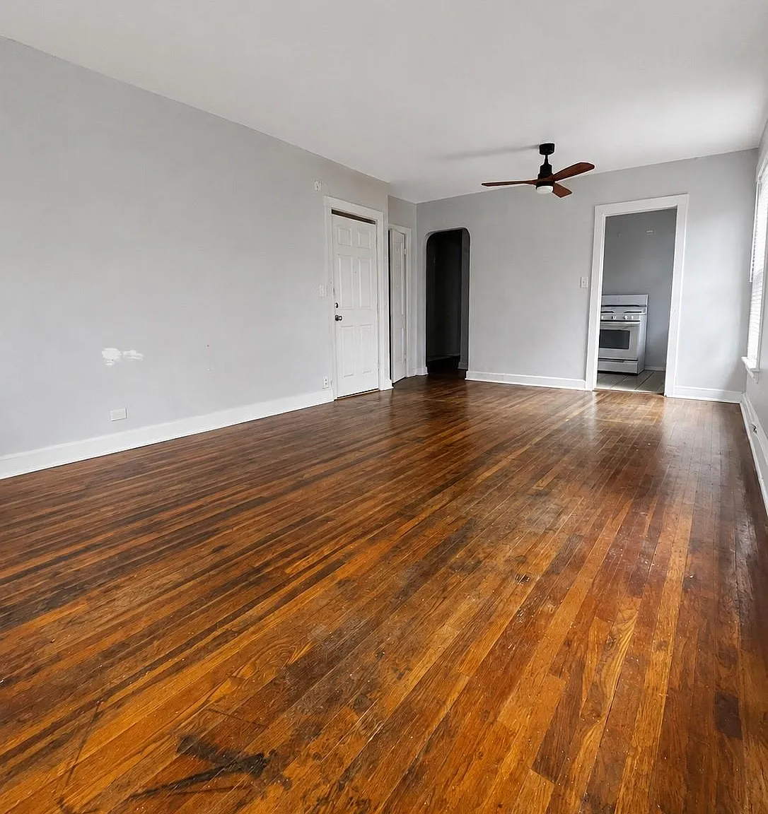 2 bed, 1.0 bath, 975 sqft, $1,495 — Photo 1
