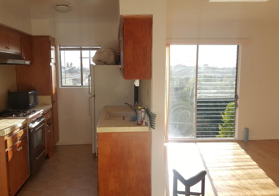 1st image of 2122 Ocean Park Blvd