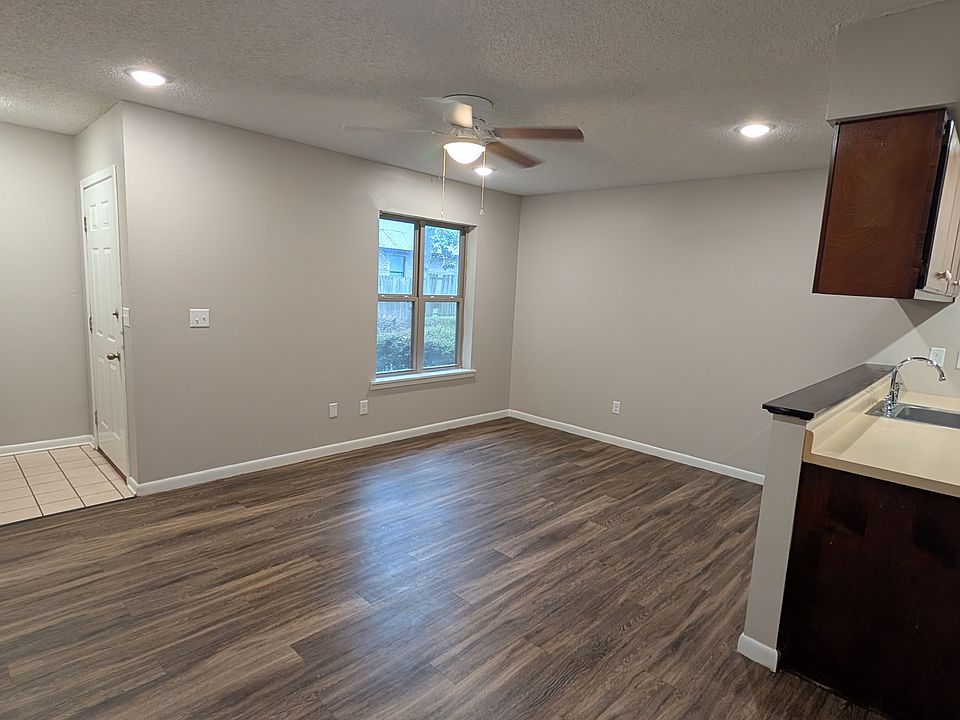 1st image of 1656 W Matthews Ave Unit 3