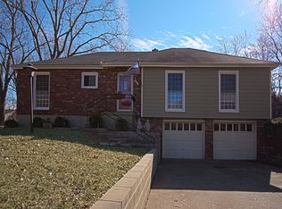 629 NW Kay Dr, Lees Summit, MO 64063