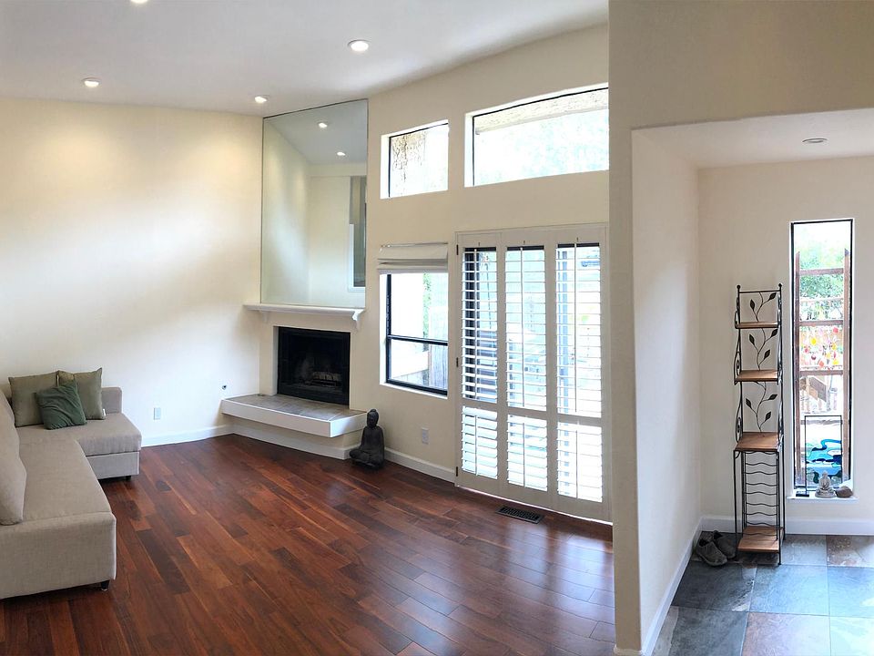 1st image of 3054 Arlington Dr