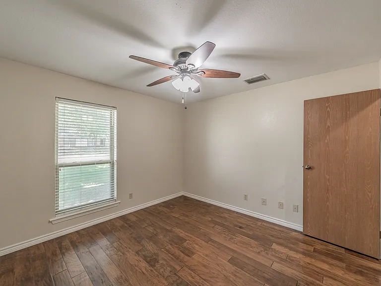 3609 Spring Meadow Ln — Photo 10