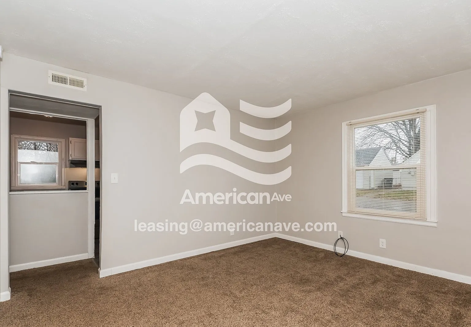 3 bed, 1.0 bath, 1144 sqft, $1,172 — Photo 4