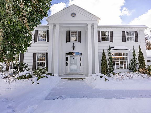 2nd image of 28 Mitchell Rd