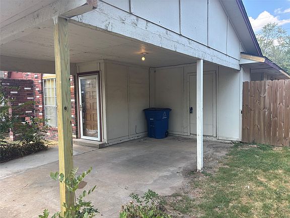 4th image of 10815 E 15th St