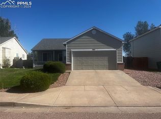 945 Ancestra Dr, Fountain, CO 80817