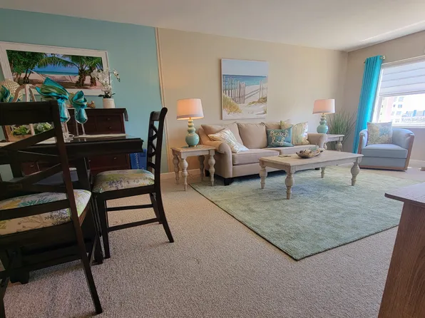 4575 Cove Cir APT 807, Saint Petersburg, FL 33708