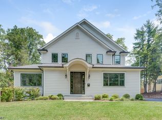 32 Great Hills Rd, Short Hills, NJ 07078