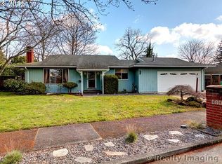 808 SE 156th Pl, Portland, OR 97233