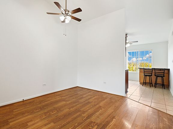 5th image of 1429 Berta Dr Unit 2W