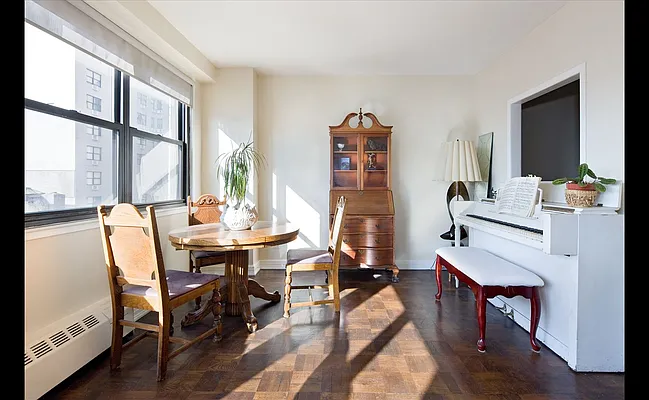 Sold by Douglas Elliman | media 20