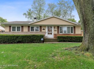 970 Clark Ln, Des Plaines, IL