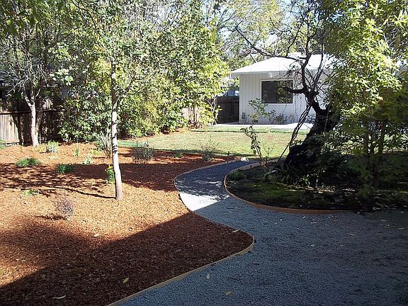 3rd image of 3500 Oak Dr