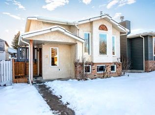 15 E Shawinigan Rise SW, Calgary, AB T2Y 1Z7