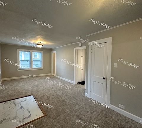 4th image of 4023 E 70th St #2