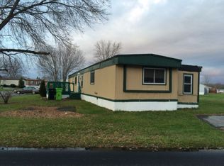 6901 Landsend Ln, Liverpool, NY 13090