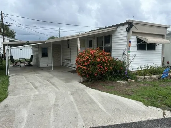 2 Idle Ln, Bradenton, FL 34208