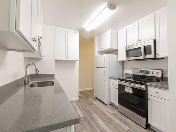 4th image of 1760 Halford Ave Unit 371