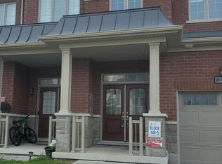 26 Marlborough St, Whitby, ON L1R 0R2