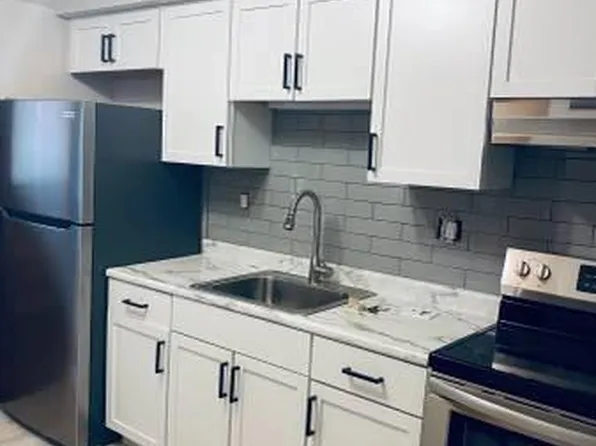 1500 N Chicago Ave #2, South Milwaukee, WI 53172