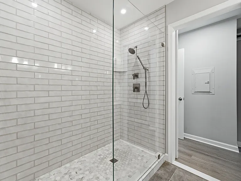 6932 Fairfax Dr #100 — Photo 29