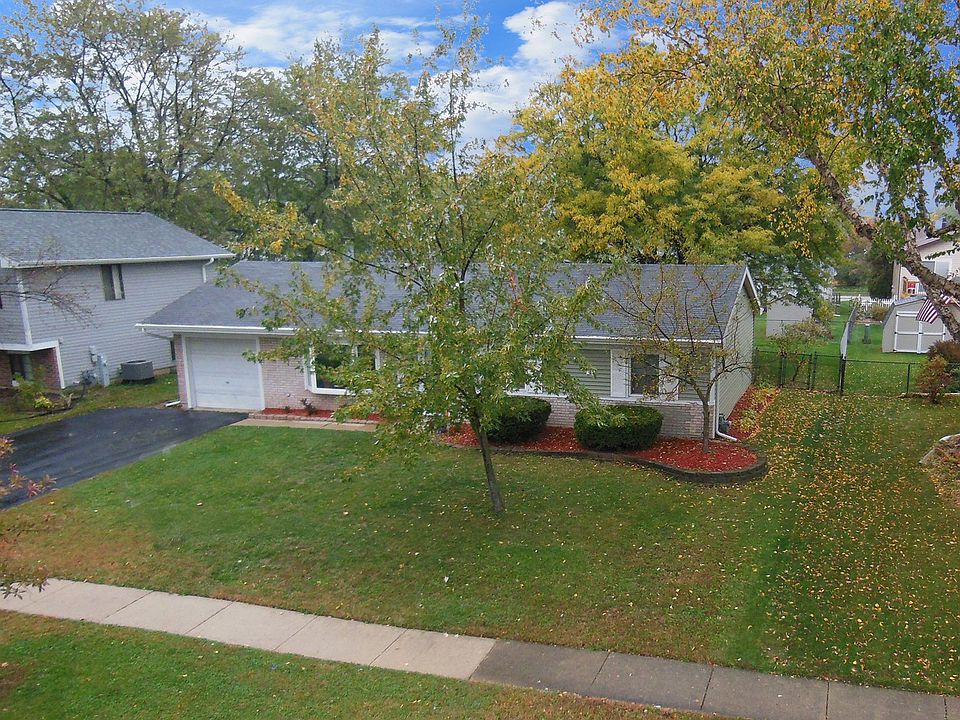 1st image of 3890 Shoreline Dr