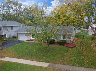 3890 Shoreline Dr, Hanover Park, IL 60133
