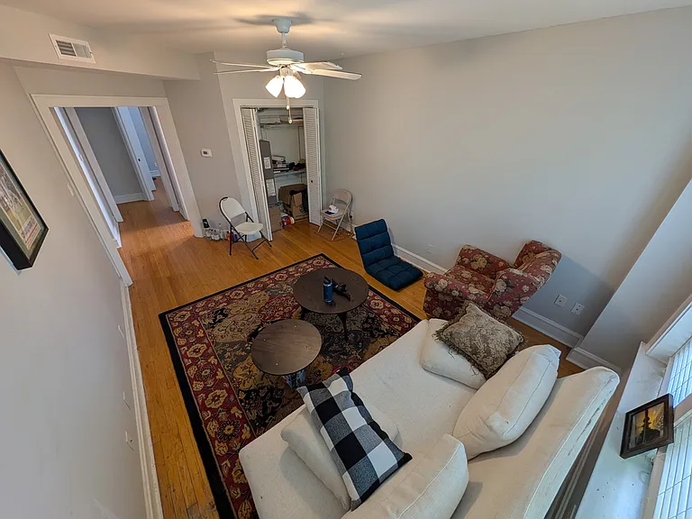 1616 W Cornelia Ave #3 — Photo 2