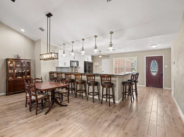 2419 Pebbledowne Cir, Sugar Land, TX 77478